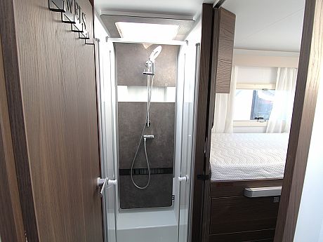 Adria Matrix Supreme 670 DL - 2024 image