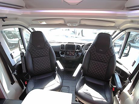 Adria Matrix Supreme 670 DL - 2024 image