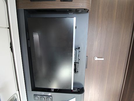 Adria Matrix Supreme 670 DL - 2024 image