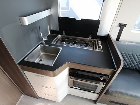 Adria Matrix Supreme 670 DL - 2024 image