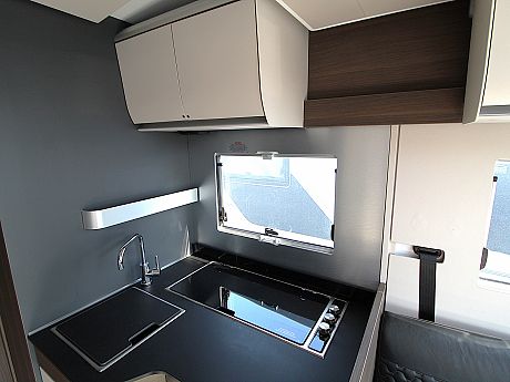 Adria Matrix Supreme 670 DL - 2024 image