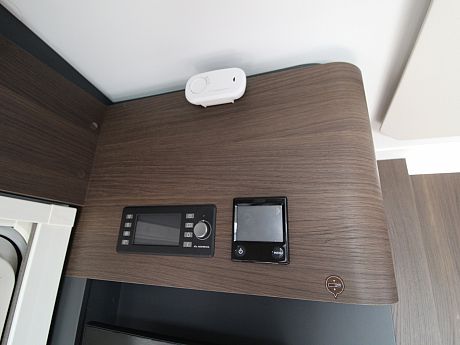 Adria Matrix Supreme 670 DL - 2024 image