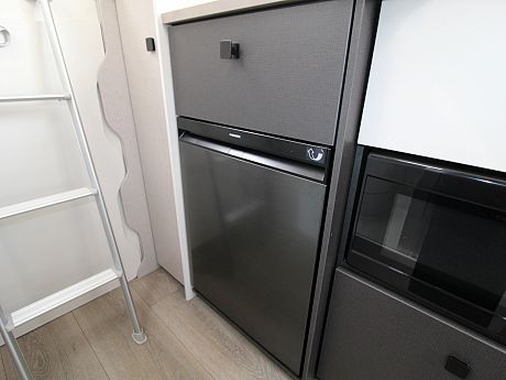 ACE 1200 GLT - Auto - Lanzarote Grey image