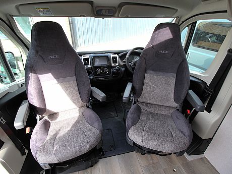 ACE 1200 RLT - Auto - Lanzarote Grey image