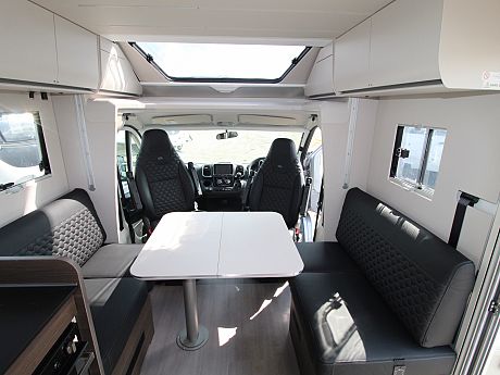 Adria Matrix Supreme 670 DL - 2024 (36260) image