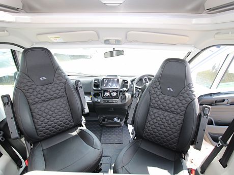 Adria Matrix Supreme 670 DL - 2024 (36260) image