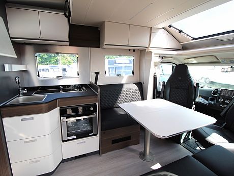 Adria Matrix Supreme 670 DL - 2024 (36260) image
