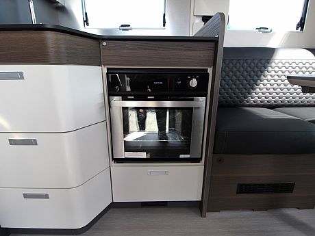 Adria Matrix Supreme 670 DL - 2024 (36260) image