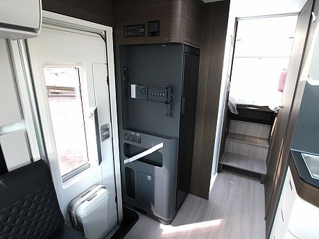 Adria Matrix Supreme 670 DL - 2024 (36260) image