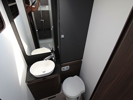 Adria Matrix Supreme 670 DL - 2024 (36260) image