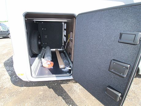Adria Matrix Supreme 670 DL - 2024 (36260) image