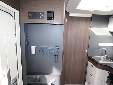 Adria Matrix Supreme 670 SC -  (55434) image