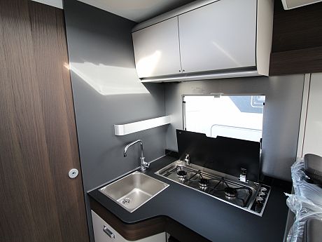 Adria Matrix Supreme 670 SC -  (55434) image