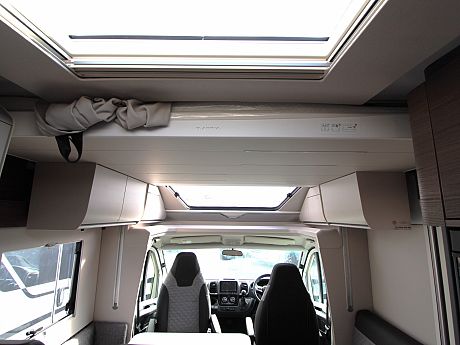 Adria Matrix Supreme 670 SC -  (55434) image
