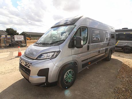 Adria Twin 60Y 640 SGX image