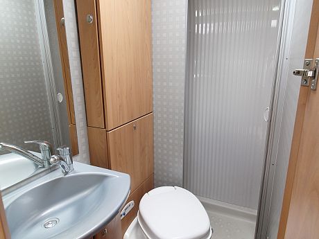 Burstner T585 2004 image