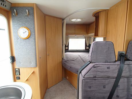 Burstner T585 2004 image