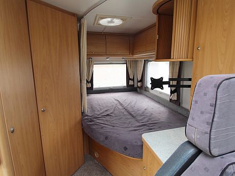 Burstner T585 2004 image