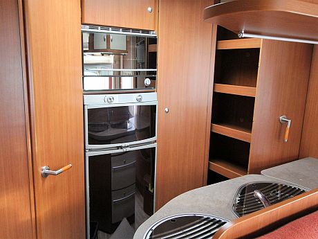 Chausson Maxi Suite  2012 image