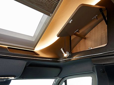 Coachman Travel Master 545 image
