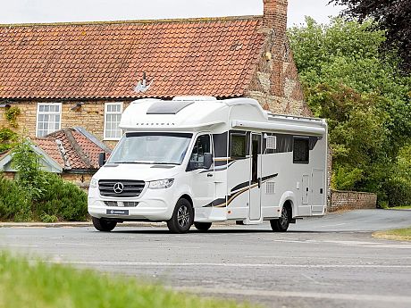 Coachman Travel Master 545 - 2024 image