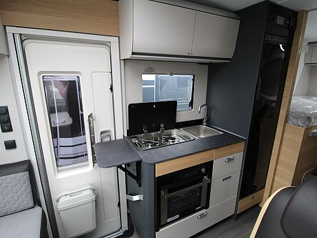 Adria Coral Axess 600 SL image