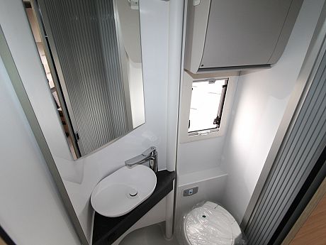 Adria Coral Axess 600 SL image