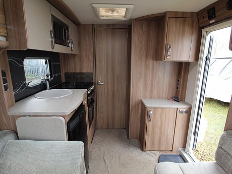 Swift Corniche 19/4 - 2017 image