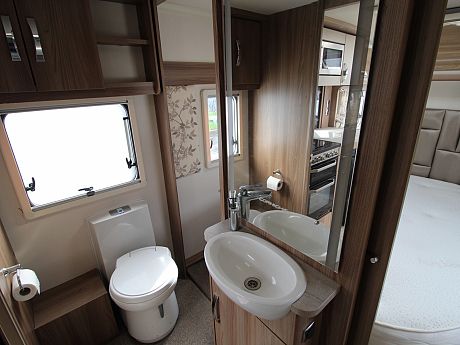 Swift Corniche 19/4 - 2017 image