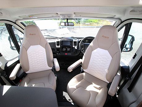 Burstner Lyseo TD 744 Harmony - 2018 image