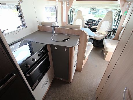 Burstner Lyseo TD 744 Harmony - 2018 image