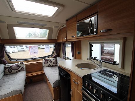 Swift Ace Globetrotter 2013 image