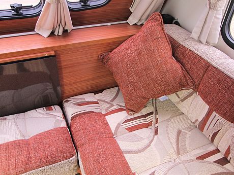 Adria Rhine 612 DT 2013 image