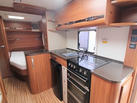 Adria Rhine 612 DT 2013 image