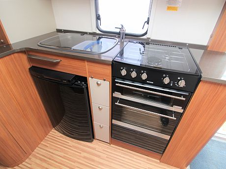 Adria Rhine 612 DT 2013 image