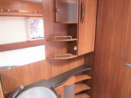 Adria Rhine 612 DT 2013 image