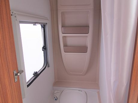 Adria Rhine 612 DT 2013 image