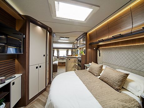 Coachman LUSSO III - 2027 image