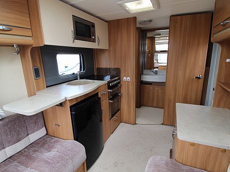 Swift Corniche 15/2 2014 image