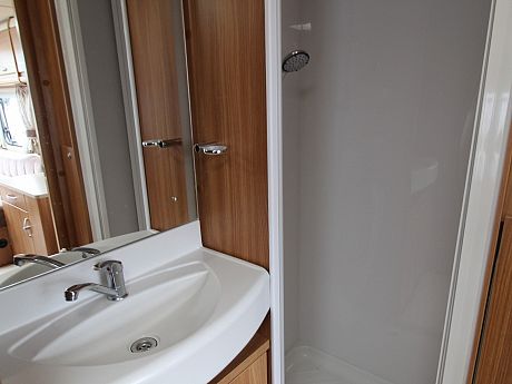 Swift Corniche 15/2 2014 image