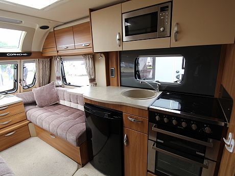 Swift Corniche 15/2 2014 image