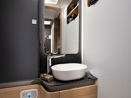 Adria Sonic 700 DC - 2024 (56474) image