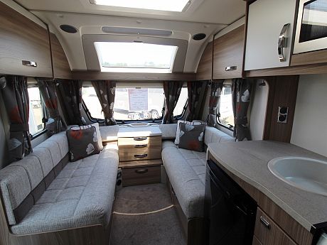 Swift Ace Diplomat 2016 image