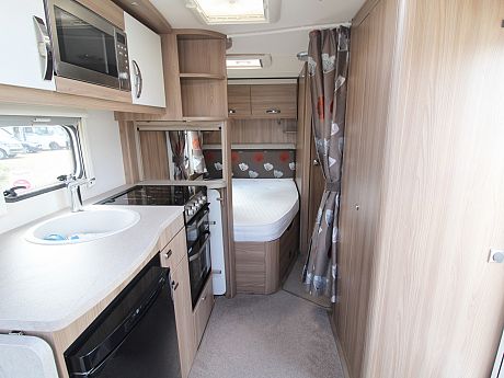 Swift Ace Envoy 2016 image