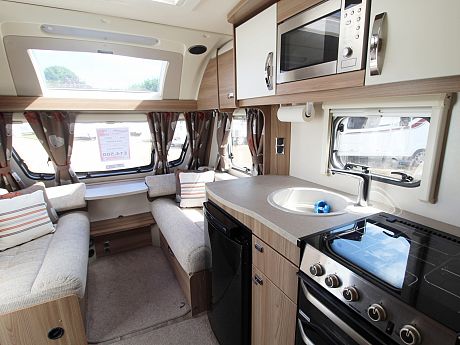 Swift Ace Envoy 2016 image