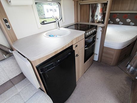Swift Ace Envoy 2016 image