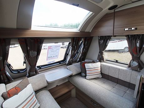 Swift Ace Envoy 2016 image