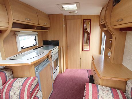 Swift Fairway 460 2004 image