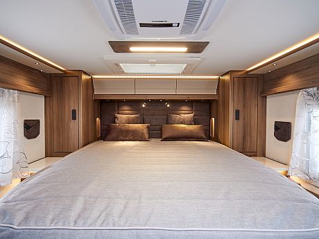 Coachman Travel Master 545 - 2026 image