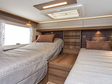 Coachman Travel Master 565 - 2026 image